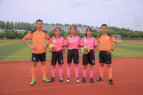 1593707476472575.jpg 202006【捷報遲來,歡喜不減——我校學生收獲國家級榮譽】潁州晚報 阜陽日報 特約攝影記者 凡偉 188449089111_conew1.jpg