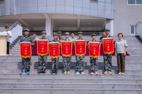 1599030201818464.jpg 202008【2020級軍訓(xùn)閉幕式 阜陽五中】潁州晚報(bào) 阜陽日報(bào) 特約攝影記者 凡偉 18844908911-13_conew1.jpg